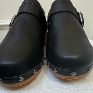 Black Y2K Clogs with Buckle and Silver Studs by Mia Size 9M Beautiful Vintage!